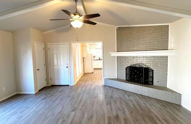 7504 Avenue W Gallery 2