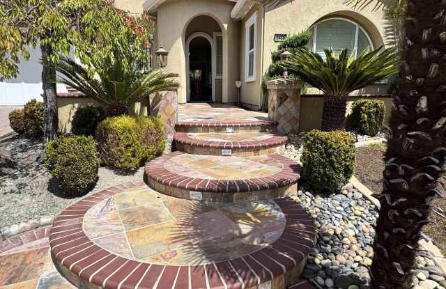 2458 Marsanne St Gallery 2