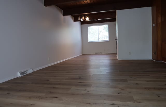 1260 Northfield Avenue Northeast Gallery 2