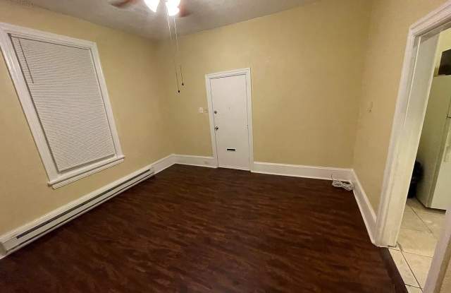 430 Folcroft Avenue - UNIT #2 Gallery 2
