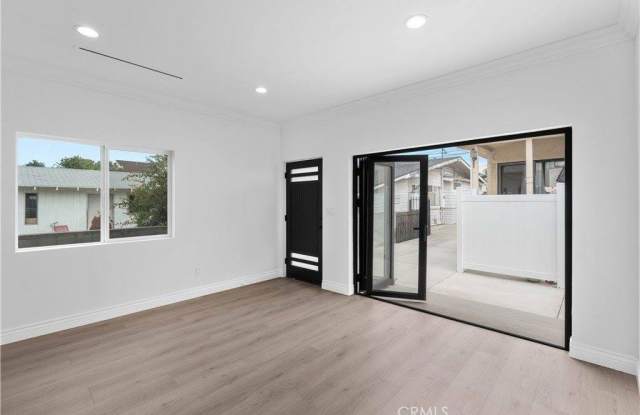 614 E Lomita #A Gallery 4