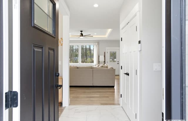 703 West Birdnest Drive Gallery 1