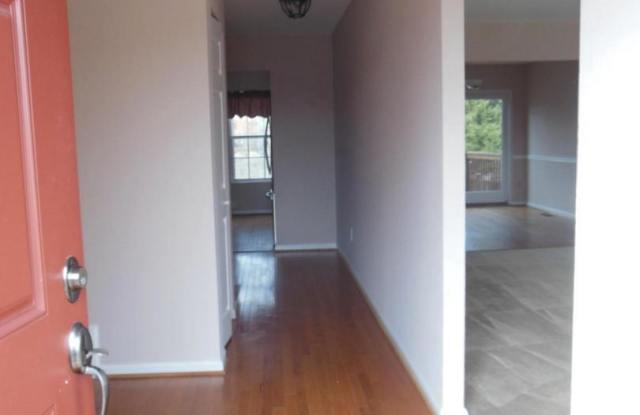 5508 MAPLEFIELD PLACE Gallery 2