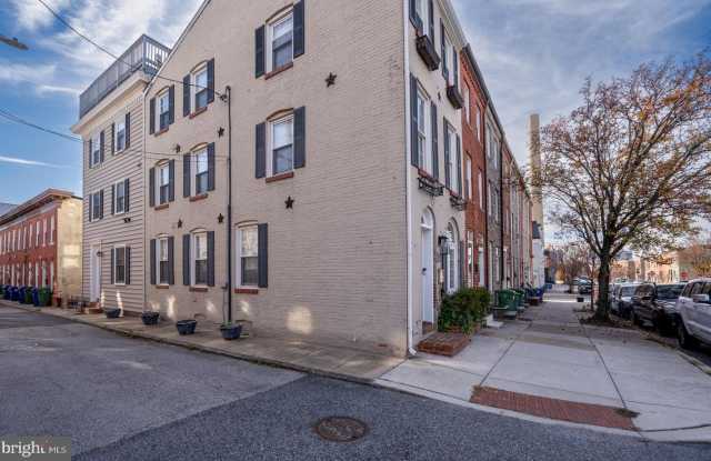 2729 HUDSON Street Gallery 2