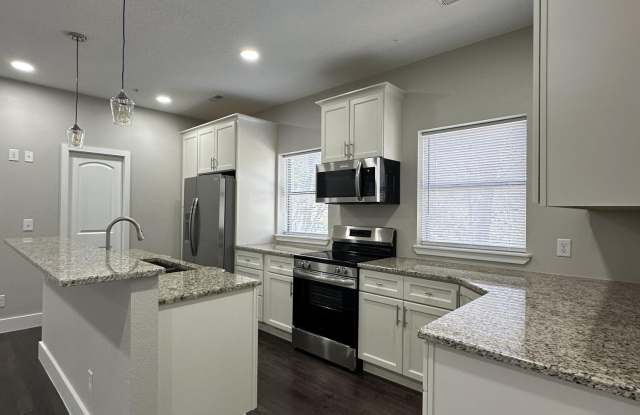 941 Luttrell St photos photos