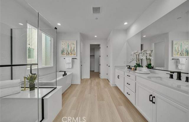 458 Chorus - 458 Chorus, Irvine, CA 92618 458 Chorus - 458 Chorus, Irvine, CA 92618