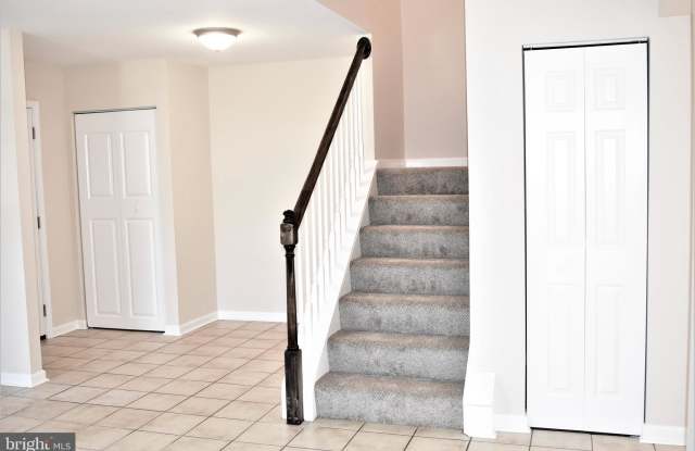 9091 WHARTON COURT Gallery 2