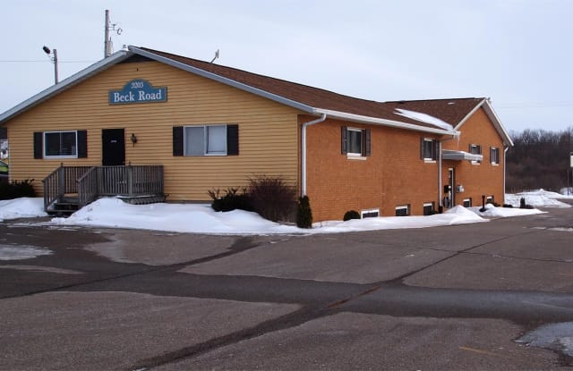 3203 Beck Rd - 103 - 3203 Beck Road, Hillsdale, MI 49242