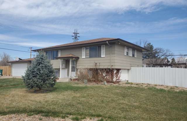 Spacious Multi-Level Home with Very Large Back Yard and Garage! - 2807 West 13th Street, Greeley, CO 80634 Spacious Multi-Level Home with Very Large Back Yard and Garage! - 2807 West 13th Street, Greeley, CO 80634