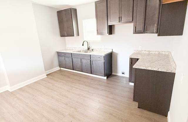 2 Bedroom 1 Bathroom Home! Attached Garage! photos photos 2 Bedroom 1 Bathroom Home! Attached Garage! photos photos