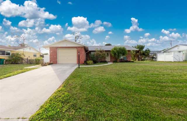 1216 LOMA LANE photos photos