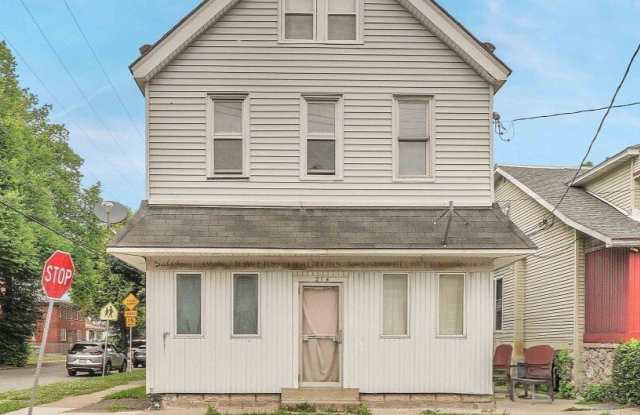 214 Ludington Street photos photos