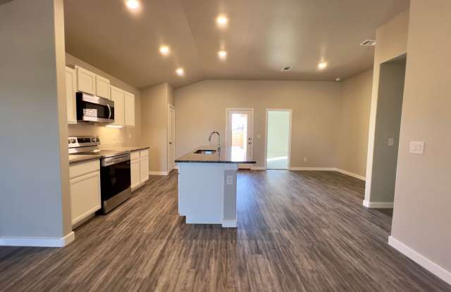Check out this recently constructed home in the Harvest Neighborhood located in Wolfforth. Gallery 3