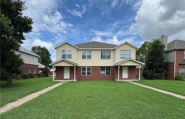 910  N Meadowlands  DR photos photos
