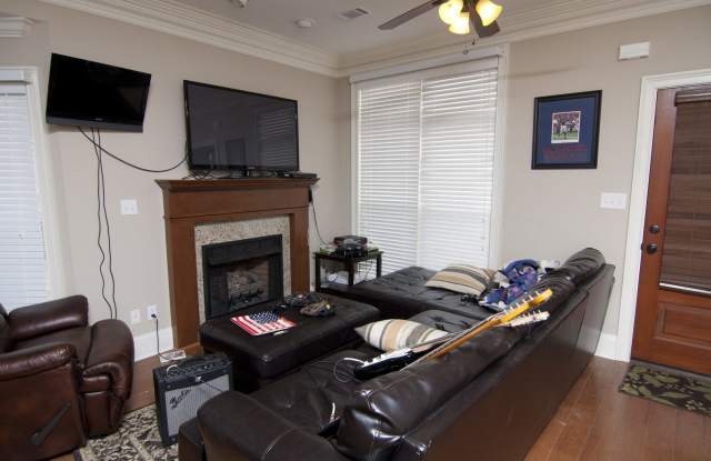 159 Falls Grove Drive Gallery 3
