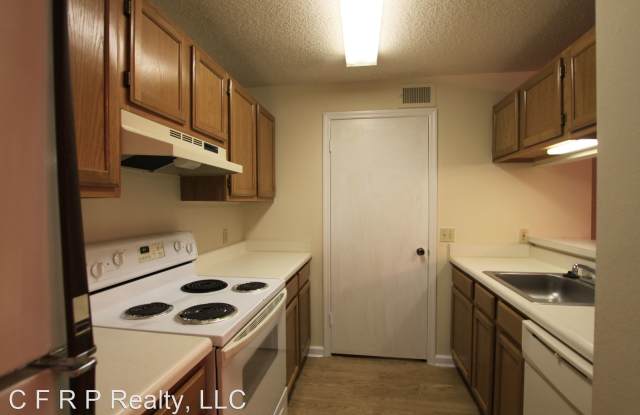 8681 Key Royale Ln #204 Gallery 2