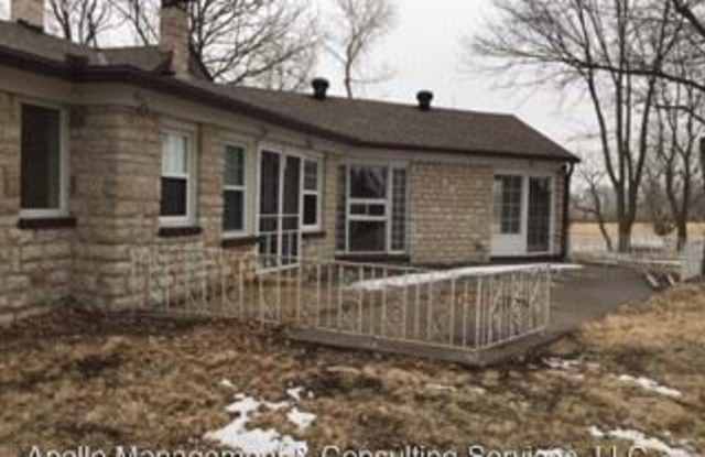 11919 North Robin Hood Lane Gallery 3