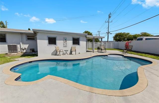 1708 NW 58th Ave photos photos