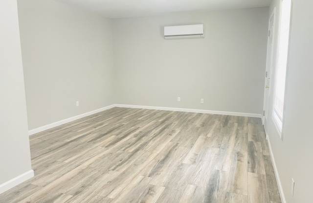 Sage Flats at Martin Gallery 4