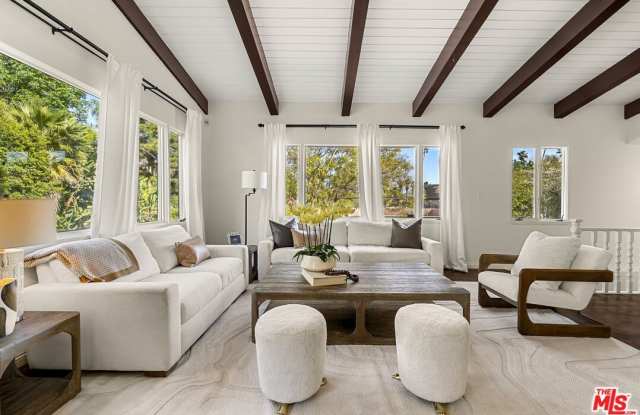 905 Hartford Dr photos photos