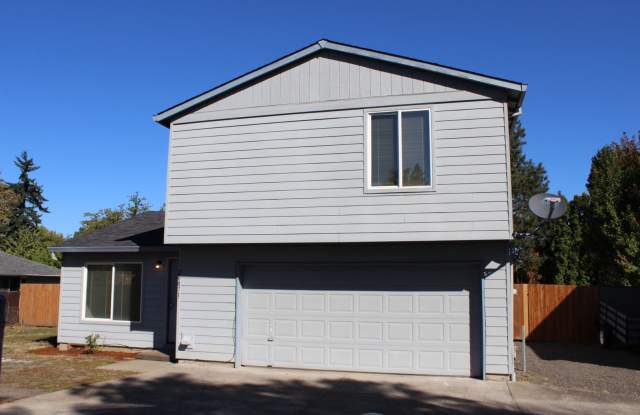 4 BR, 2 1/2 BA home with fenced yard in quiet Aloha neighborhood - 20071 Southwest Jann Place, Aloha, OR 97003