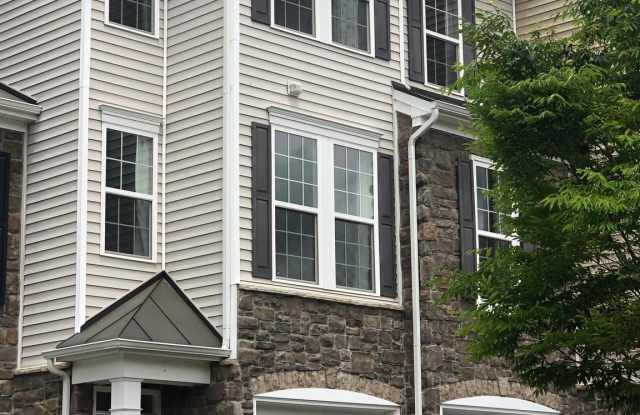 42452 GREAT HERON SQUARE - 42452 Great Heron Square, Brambleton, VA 20148