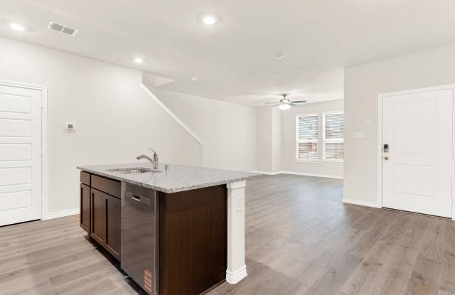 1336 Kimzey St - 1 photos photos