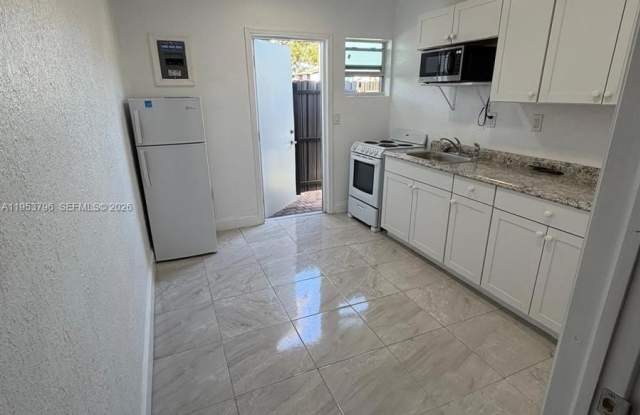 5245 NW 192nd Ln photos photos