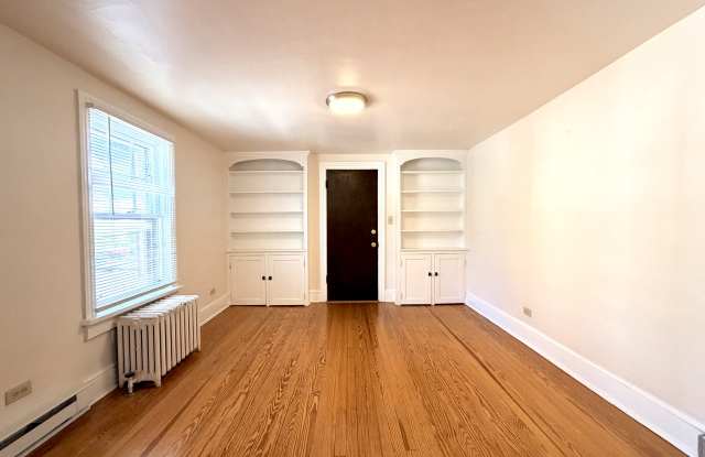 321 W Burke St - 4 photos photos 321 W Burke St - 4 photos photos