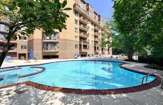 2111 WISCONSIN Avenue NW photos photos