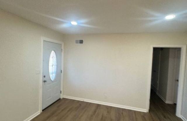 1853 Kingsview Dr Gallery 3