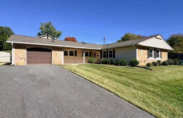 4 Bedroom Single Family House in Bowie Gallery 1