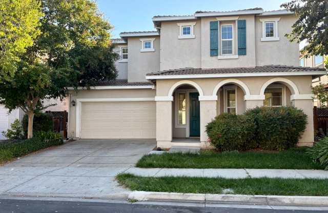 Beautiful 4 Bed, 3.5 Bath in Brentwood Gallery 1