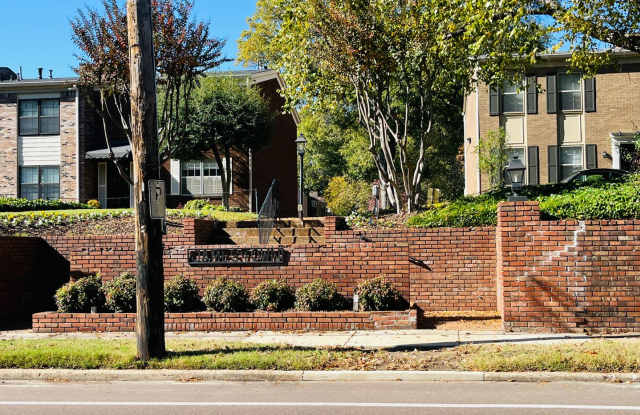 3br/3ba Condo Located in Jamestown. Community pool! Pets are not allowed. photos photos