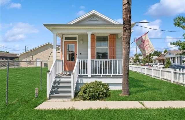 606 DE ARMAS Street photos photos