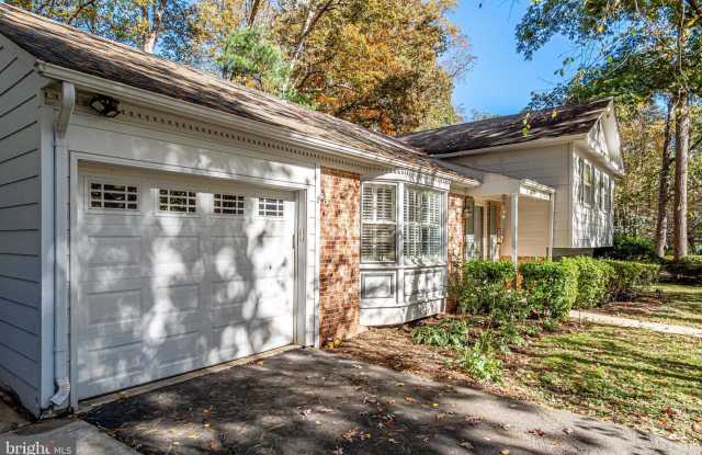 8204 MOCKINGBIRD DR Gallery 3