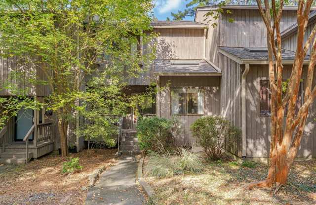 62 Fernwood Lane - 62 Fernwood Lane, Chapel Hill, NC 27516