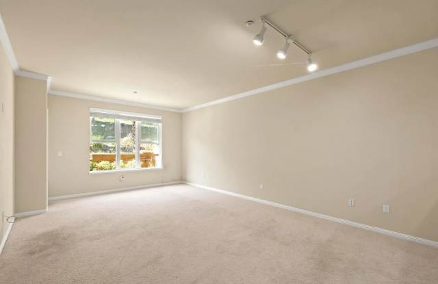 2260 Gellert Blvd Gallery 3