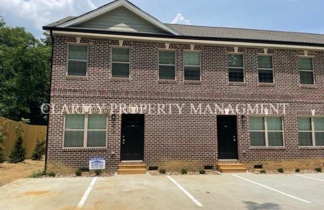 Two-bedroom Townhome! Gallery 3