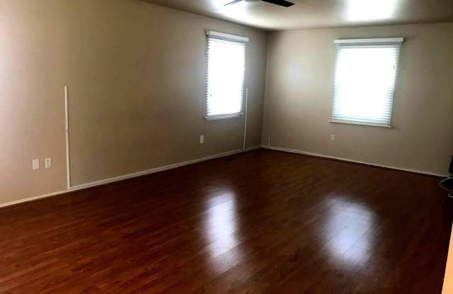 12815 POINT PLEASANT Drive Gallery 4