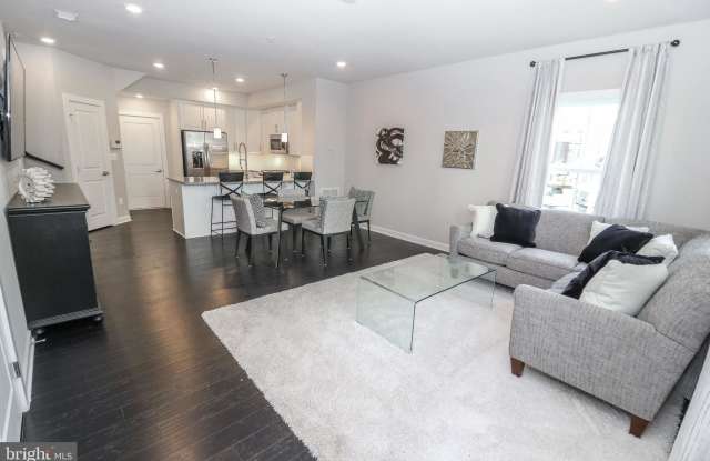 20464 TAFT TERRACE Gallery 4