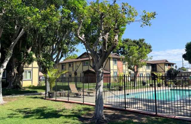 Stratford Arms Apartments photos photos