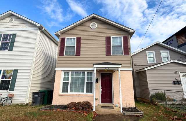 QUANTICO TOWN - TOWNHOUSE/DUPLEX - 273 4th Avenue, Quantico, VA 22134