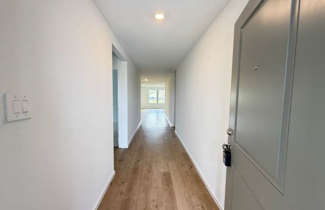 BRAND NEW home in beautiful Lake Wales Gallery 4