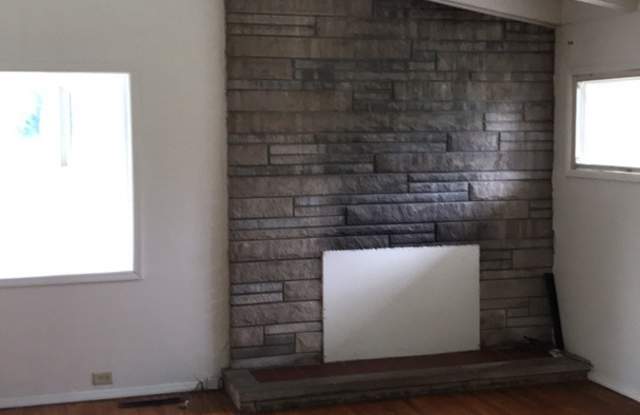 3 Bedroom Avail August for 2027;  Monthly Rent $2,100 Gallery 4