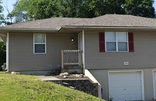 325 NW 62nd Ter. photos photos