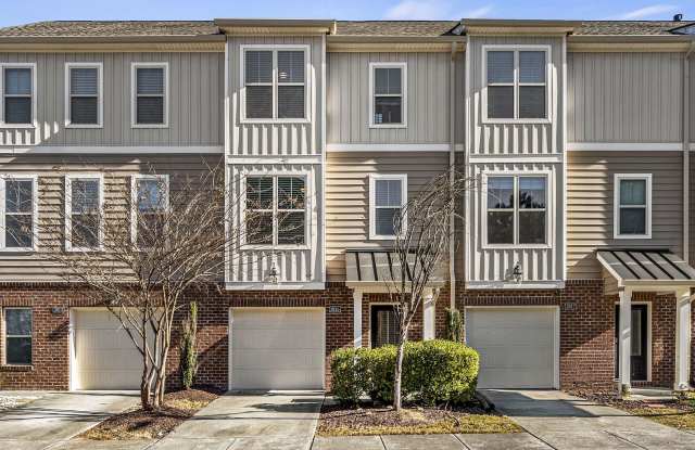 PRICE REDUCED! 3915 Brokenshire St. Cary, NC 27519 photos photos