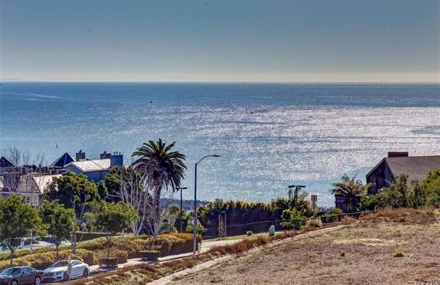 65 Palm Beach Court Gallery 2