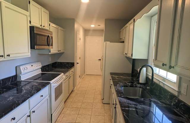 714 N 40th Rd photos photos