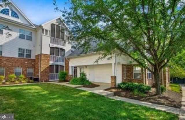 6602 LAKE PARK Drive Gallery 2
